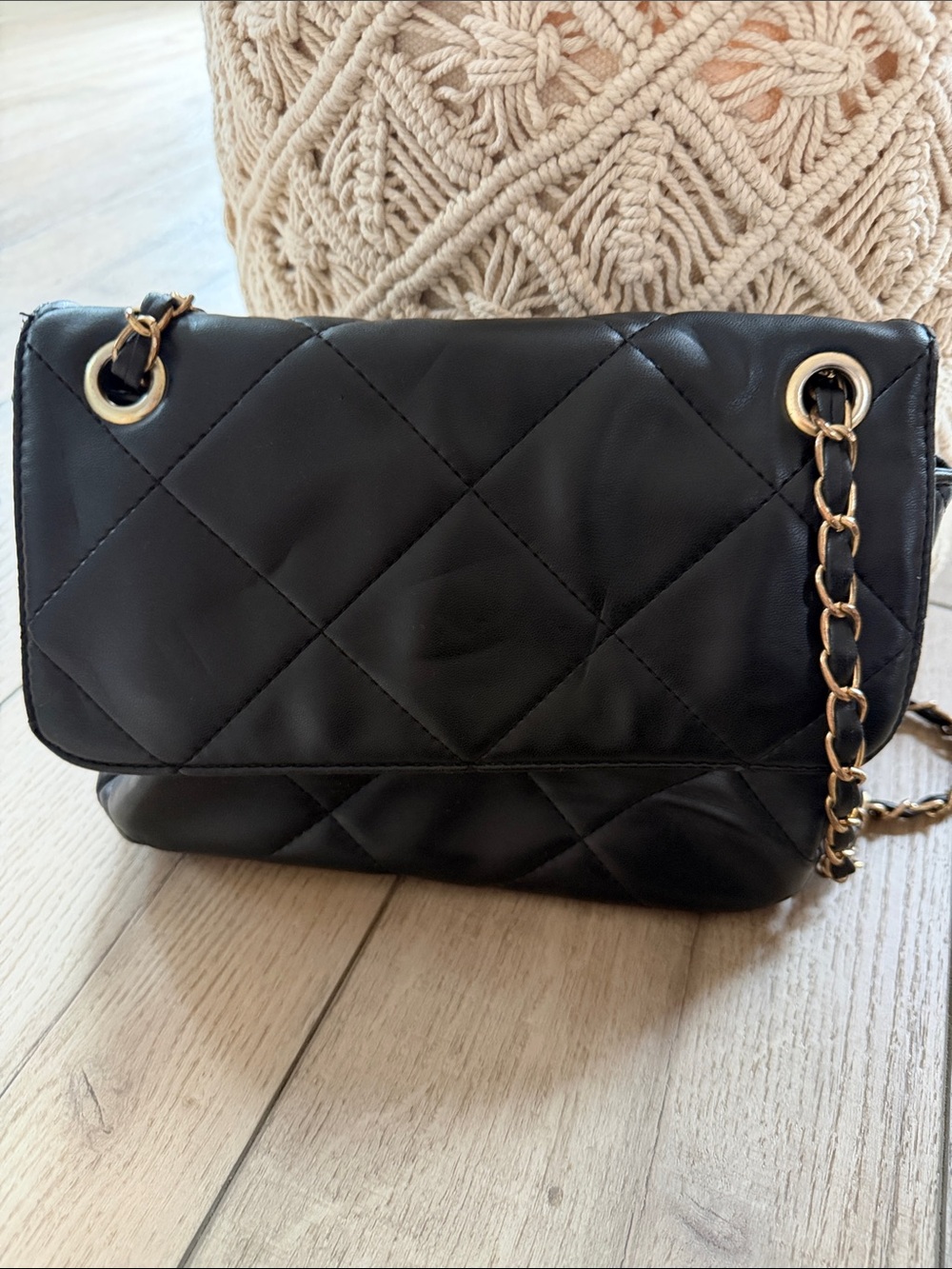 Quilted Black Chain Shoulder Bag - Elegant Everyday Carry